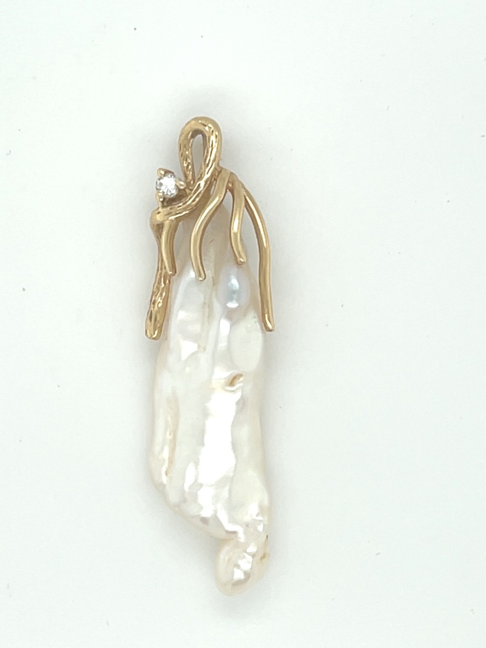 Baroque Pearl 14kt gold and diamond pendant - Picture 5 of 6